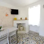 펜션 Borgo Diaz 치스테르니노