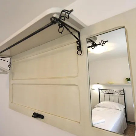 Borgo Diaz 치스테르니노